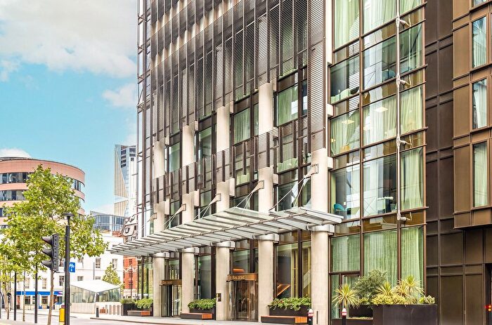 3 Bedroom Flat For Sale In Houndsditch, Liverpool Street, EC3A