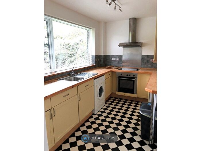 1 Bedroom Flat To Rent In St Lawrence Court, Canterbury, CT1