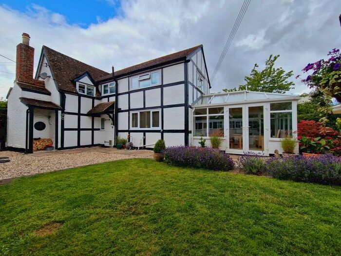 3 Bedroom Detached House For Sale In School Lane, Ripple, Tewkesbury, Gloucestershire, GL20