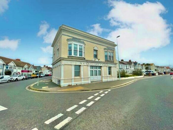 2 Bedroom Apartment To Rent In Ham Road, Worthing, BN11