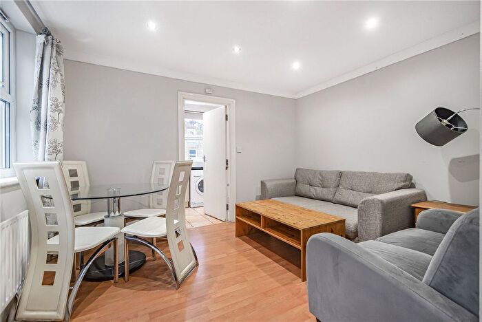 3 Bedroom Flat To Rent In Tooting Bec Road, London, SW17