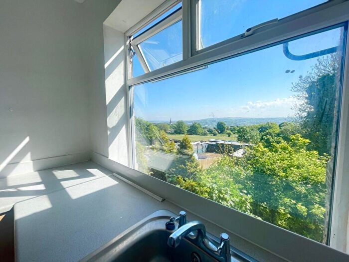 3 Bedroom Flat To Rent In Oakfield Gardens, Newcastle Upon Tyne, NE15