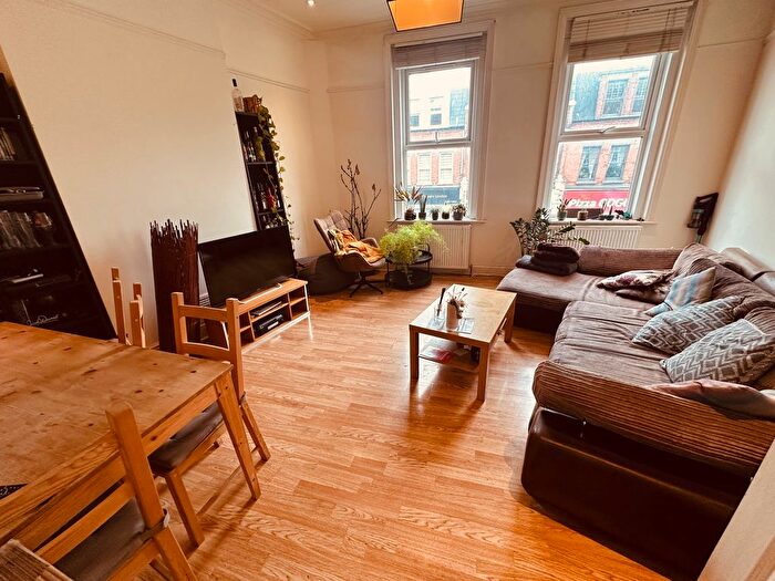 3 Bedroom Maisonette To Rent In Tottenham Lane, London, N8
