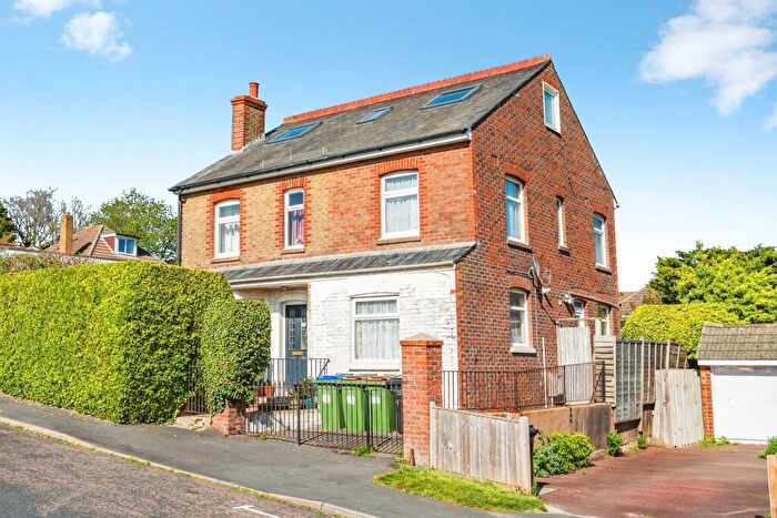 5 Bedroom Detached House For Sale In Acacia Road, Newhaven, BN9