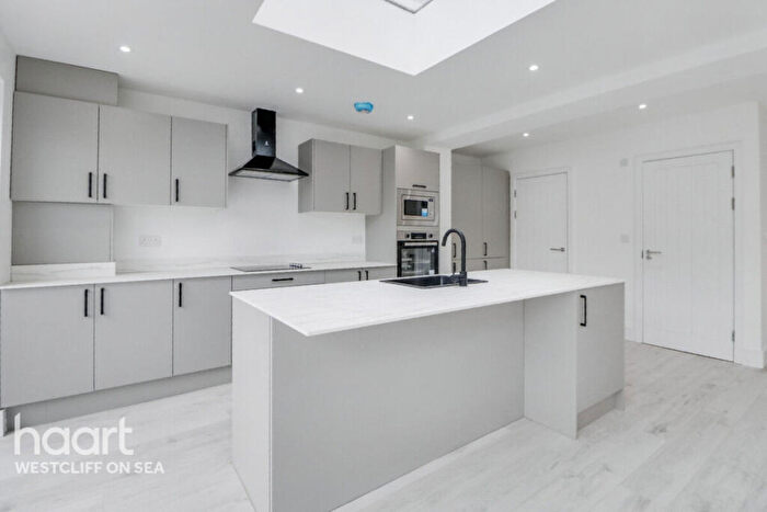 3 Bedroom Semi-Detached Bungalow For Sale In Thornford Gardens, Southend-On-Sea, SS2