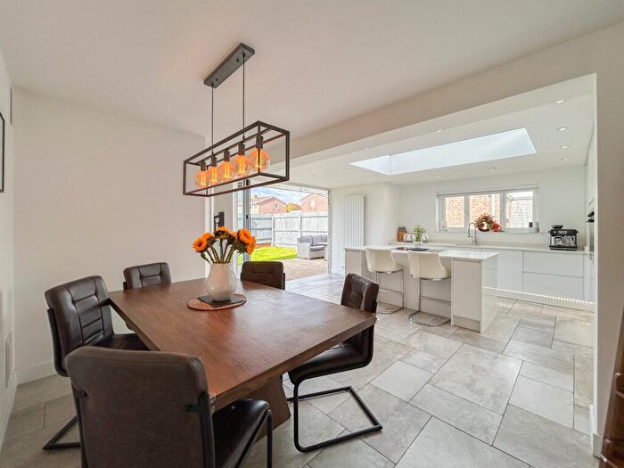 3 Bedroom Detached House For Sale In Courtfield Close, Rogerstone, NP10