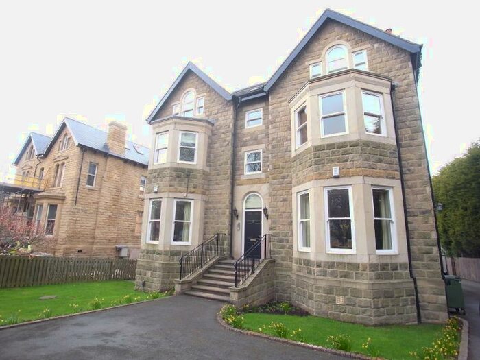 2 Bedroom Apartment To Rent In Park Crescent, Roundhay, Leeds, LS8