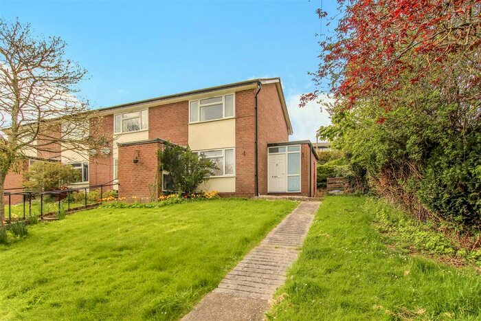 2 Bedroom Flat For Sale In Walnut Close, Pant, Oswestry, SY10