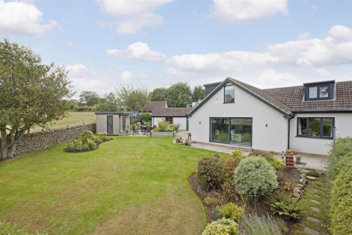 4 Bedroom Semi-Detached House For Sale In Hollins Close, Hampsthwaite, Harrogate, HG3