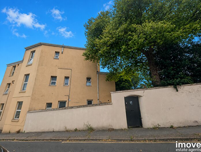 2 Bedroom Flat To Rent In Stenlake Terrace, Plymouth, PL4