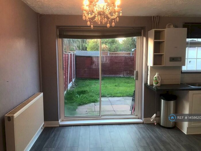 3 Bedroom Semi-Detached House To Rent In Finch Lea Drive, Liverpool, L14