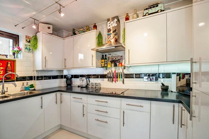 1 Bedroom Flat For Sale In Elmer Road, Bognor Regis, PO22