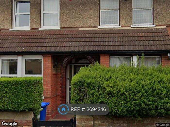 3 Bedroom End Terrace House To Rent In Upland Road, London, SE22