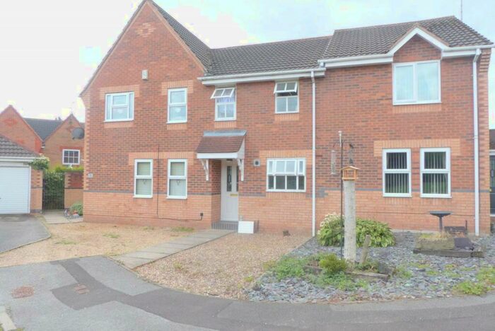 2 Bedroom Town House To Rent In Bythorn Close, Sutton In Ashfield, NG17