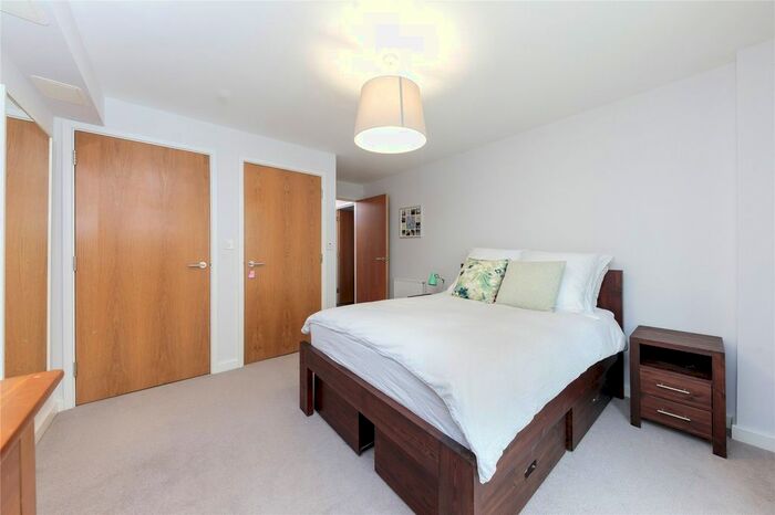 1 Bedroom Flat To Rent In Chris Pullen Way, Islington, N7