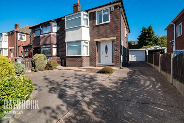 3 Bedroom Semi-Detached House For Sale In Coleridge Avenue, Monk Bretton, S71