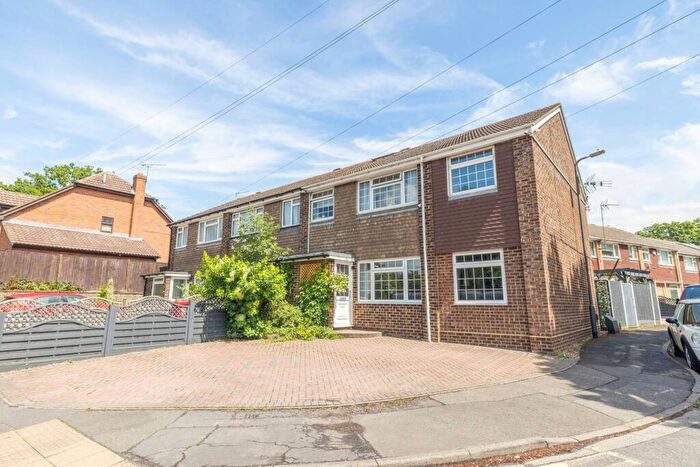 5 Bedroom End Of Terrace House For Sale In Burnham Lane, Burnham, SL1