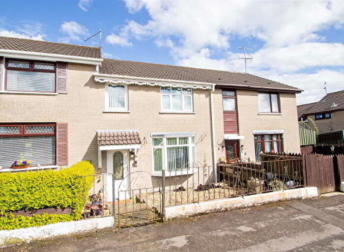 3 Bedroom Mid Terraced House For Sale In Gardenmore Road, Belfast, BT17
