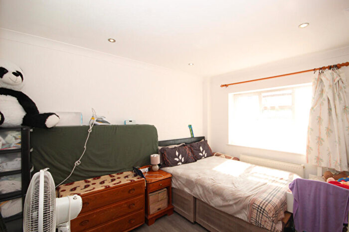 1 Bedroom Flat To Rent In Pleasant Way, Wembley, Middlesex, HA0