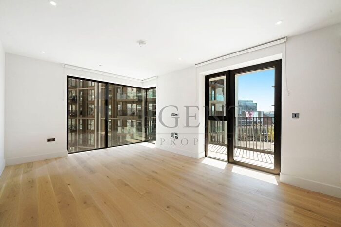2 Bedroom Flat To Rent In Westmont Apartments, Fountain Park Way, W12