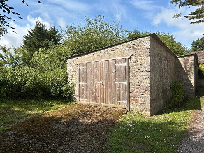 Garage / Parking For Sale In The Hill, Kilmington, EX13