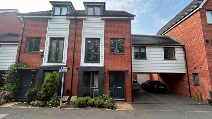 5 Bedroom House To Rent In Robert Parker Road, Reading, Berkshire, RG1