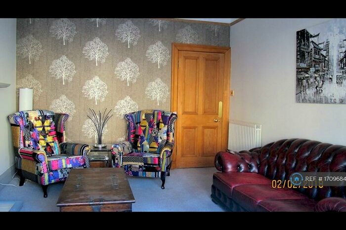 2 Bedroom Flat To Rent In Comely Bank Street, Edinburgh, EH4