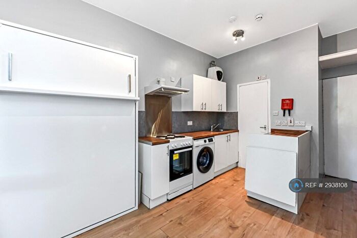 Studio To Rent In Hillfield Avenue, London, N8