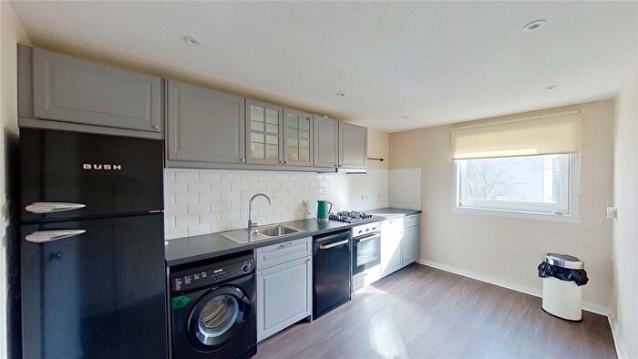 2 Bedroom Flat To Rent In Burns Street, Edinburgh, EH6