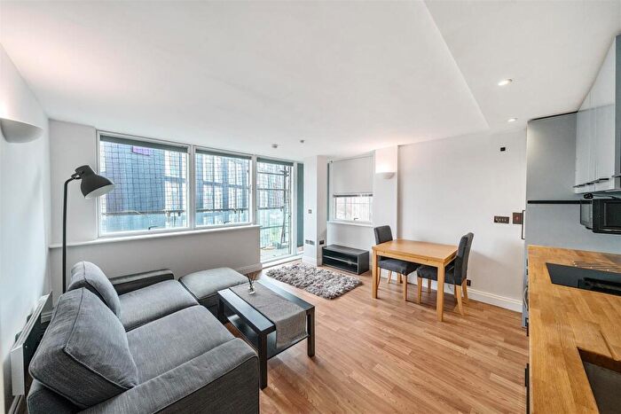 2 Bedroom Apartment For Sale In West Point, Wellington Street, Leeds, LS1