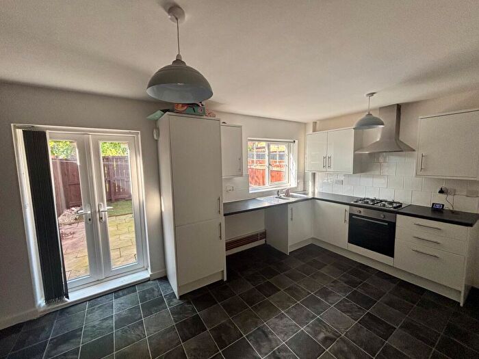 4 Bedroom Semi-Detached House To Rent In Alwin, Washington, NE38