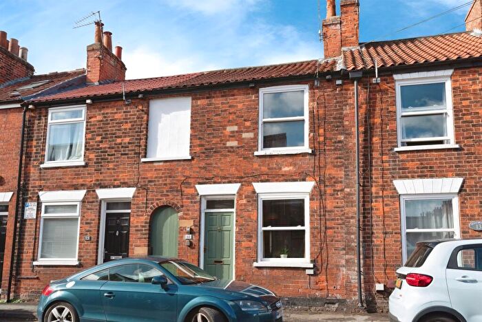 2 Bedroom Terraced House For Sale In Albert Terrace, Beverley, HU17