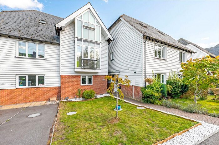 3 Bedroom Semi-detached House For Sale In Forge Lane, Leeds, Maidstone, ME17
