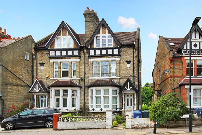 1 Bedroom Flat To Rent In Broughton Road, London, W13