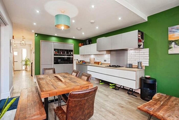 4 Bedroom Detached House For Sale In Birch Close, Aslockton, Nottinghamshire, NG13