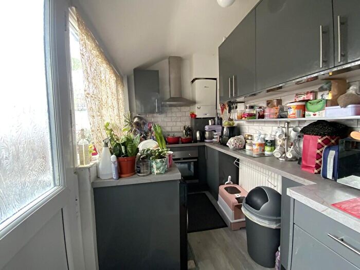 2 Bedroom Terraced House For Sale In Cross Street, Lincoln, LN5