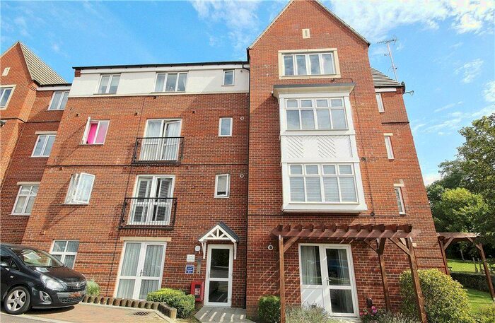 2 Bedroom Flat To Rent In Chalfont Road, London, SE25
