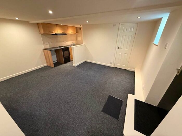 1 Bedroom Detached House To Rent In Corby Street, Huddersfield, HD2