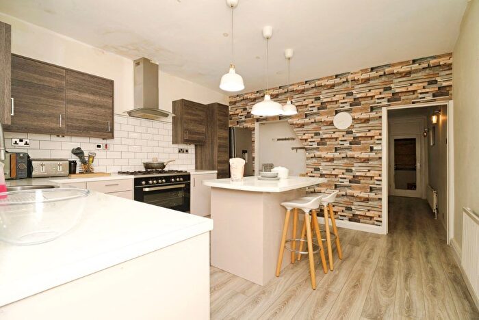 3 Bedroom Terraced House For Sale In Dearne Road, Rotherham, S63