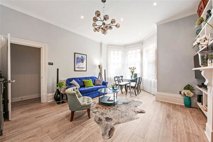 2 Bedroom Flat To Rent In Kingdon Road, West Hampstead, NW6
