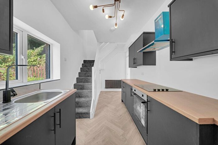 2 Bedroom End Of Terrace House To Rent In Burnley Road, Bacup, OL13