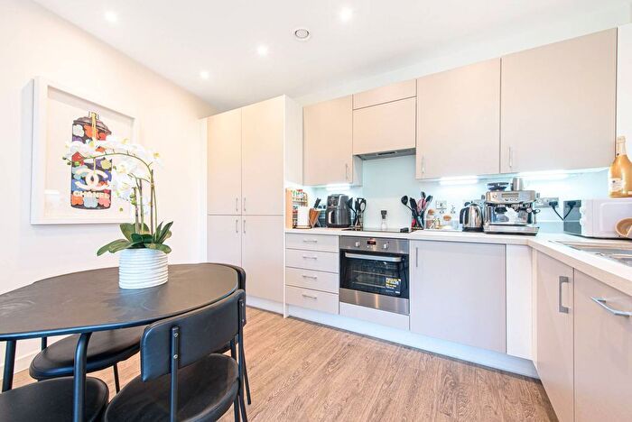 1 Bedroom Flat For Sale In Medawar Drive, Mill Hill, London, NW7