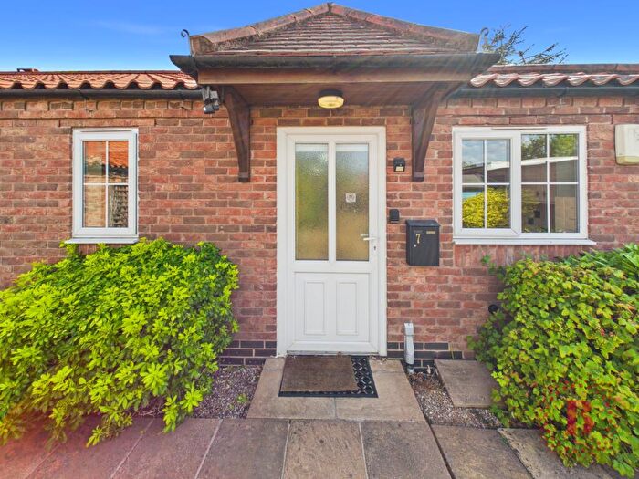 2 Bedroom Bungalow For Sale In Field View, Grantham Road, Radcliffe-On-Trent, NG12