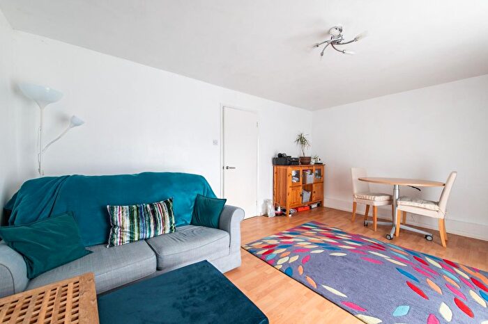 1 Bedroom Flat For Sale In Hope Park, Bromley, BR1