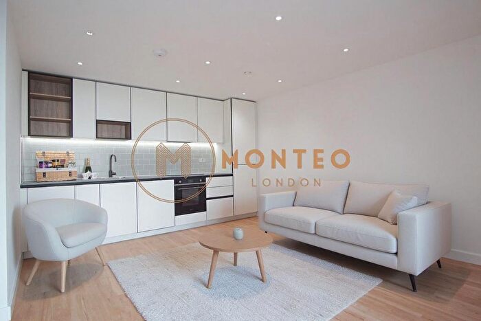 1 Bedroom Flat To Rent In Finlay House, Commander Avenue, London, NW9