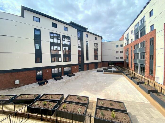 2 Bedroom Apartment To Rent In The Quadrant, Sand Pits, Birmingham, B1