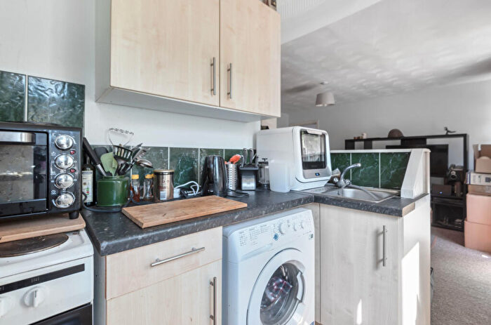 1 Bedroom Flat For Sale In Hulse Road, Banister Park, Southampton, Hampshire, SO15