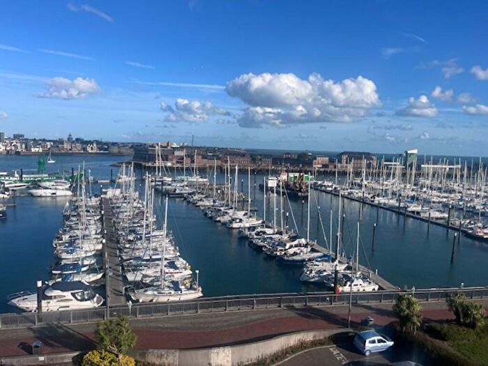 2 Bedroom Flat To Rent In Trinity Green, Gosport, PO12