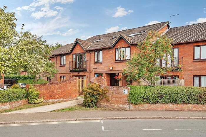 1 Bedroom Apartment For Sale In Batchwood View, St. Albans, AL3