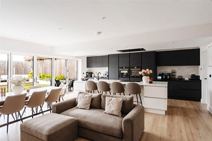 4 Bedroom Detached House For Sale In Melinda Lane, Clacton-On-Sea, CO16